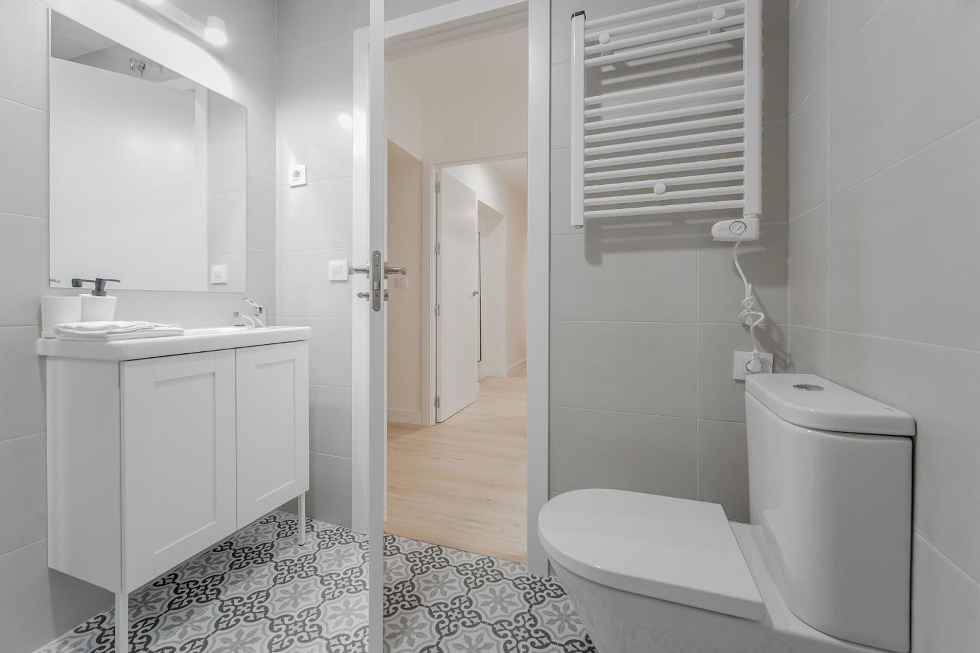Modern Apt Para 6Pax En La Plaza De Tirso-Centro E1 Madrid Dış mekan fotoğraf