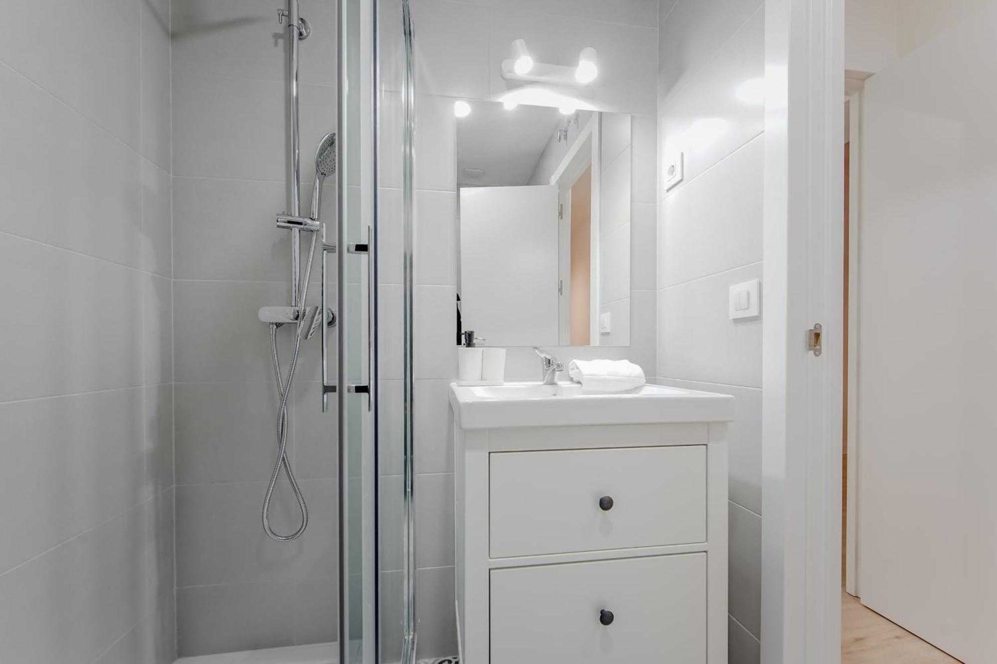 Modern Apt Para 6Pax En La Plaza De Tirso-Centro E1 Madrid Dış mekan fotoğraf